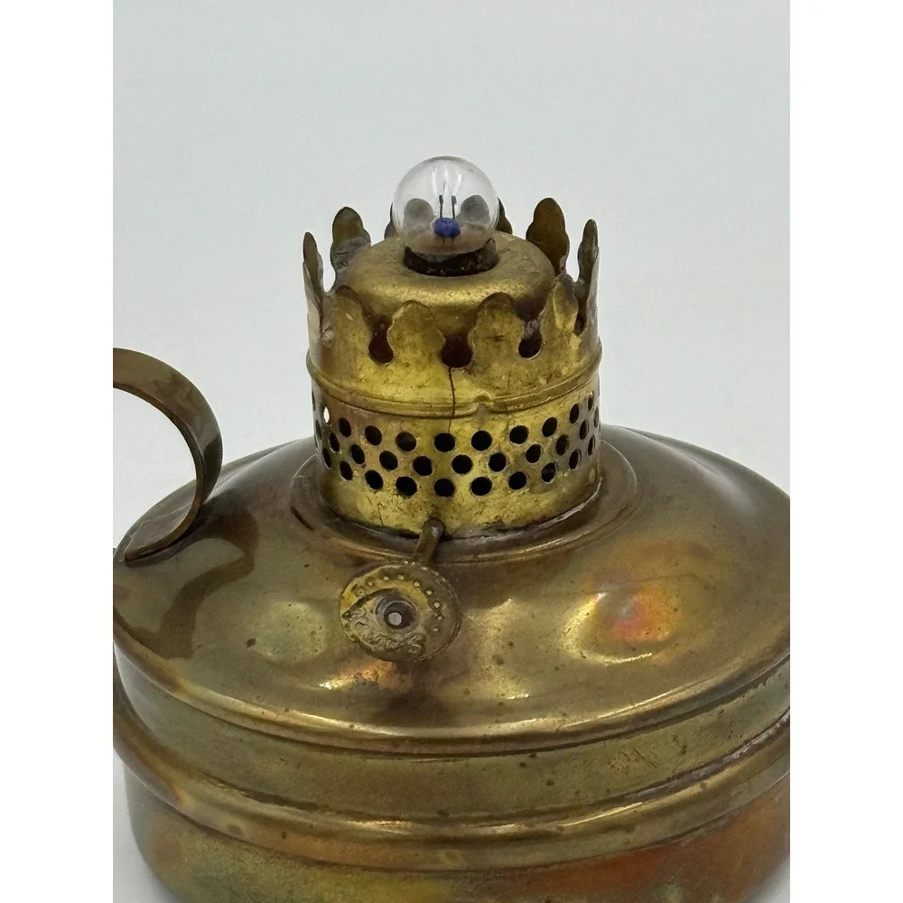 Vintage Brass Battery Operated Hurricane Lamp Portable Glass Chimney Lantern